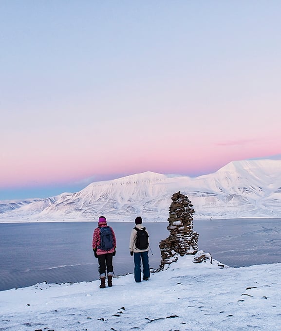 Hike_in_light_winter_577x680